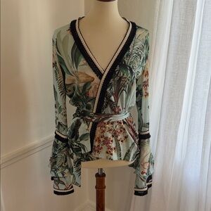 Floral PatBo V-Neck Long Sleeve Blouse in Light Green